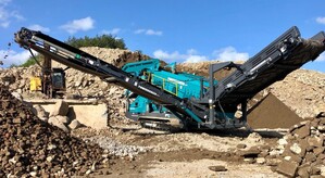 Powerscreen Warrior 1800 aggregate screening machine