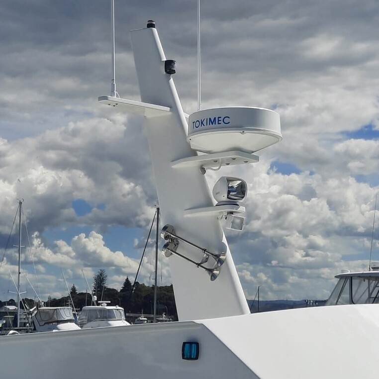 Full composite mast build and paint