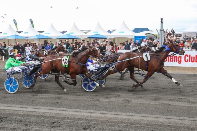 Kango draws first blood