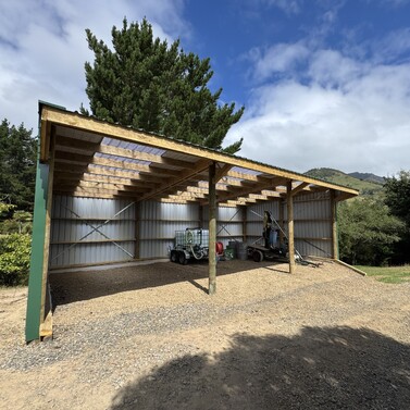 3 bay clear span pole shed