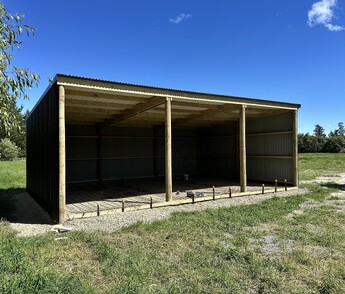 3 bay Pole shed loburn