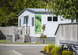 Premium units outside 4