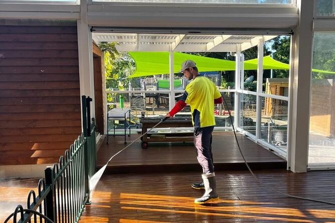 GryGutts donig a building cleaning service for a school