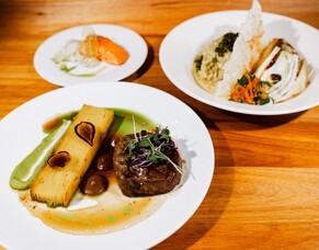 Choosing the Dining Experience of Your Wedding: The Pros &amp; Cons of the Plated Meal