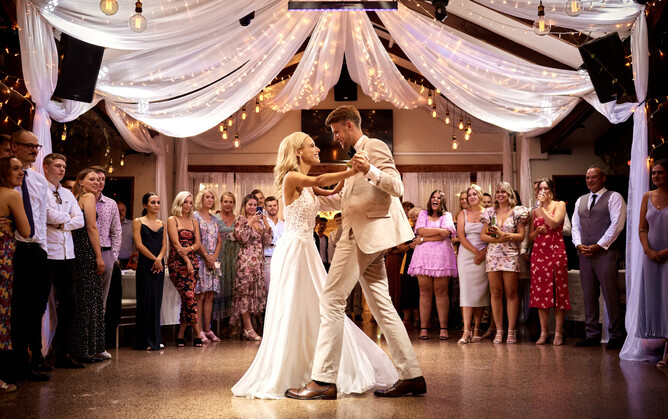 wedding couple dancing