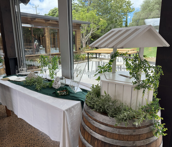 rustic wedding table set-up