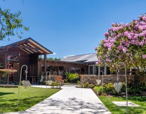 How to Stay Cool During your Auckland Summer Wedding at Markovina Estate