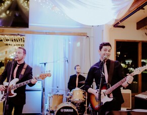 DJ vs Band: The Pros and Cons of The Wedding Band
