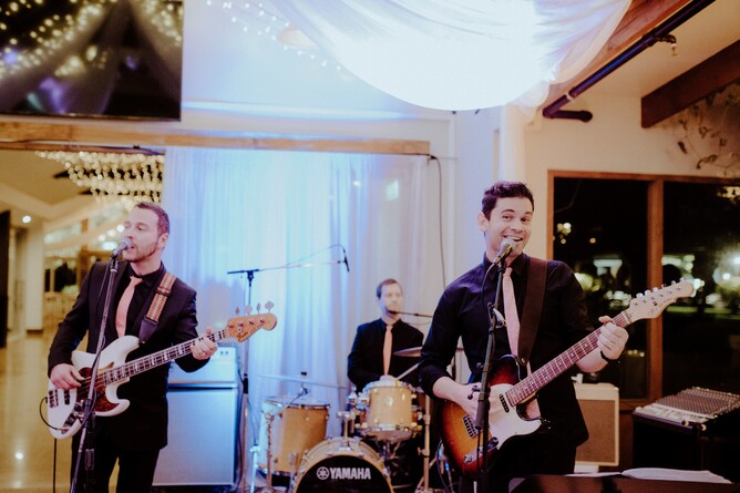 Wedding band playing during the reception at Markovina Estate in Kumeu