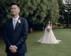 5 Wedding traditions that are being turned on their head