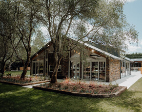 How to handle wedding day nerves like a pro