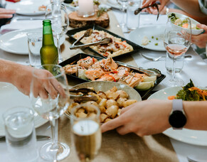 Pros and Cons of the Wedding Platters Dinner Service