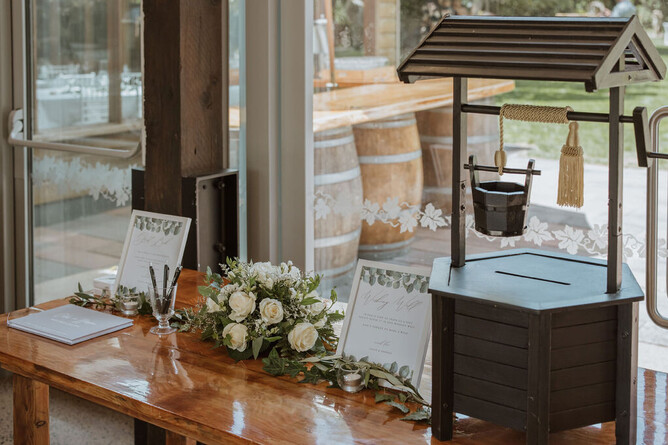 wedding table set-up