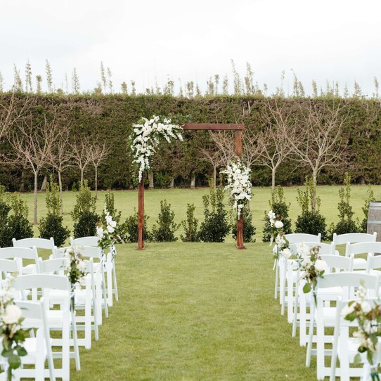 Cherry Blossom Round Wedding Ceremony