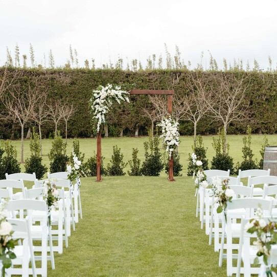 Cherry Blossom Round Wedding Ceremony