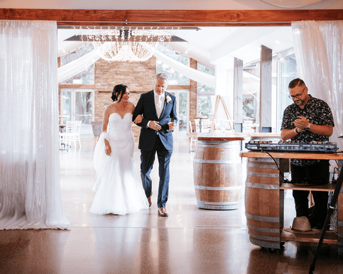 Markovina Estate Wedding Venue DJ Aaron Hall Beatworks