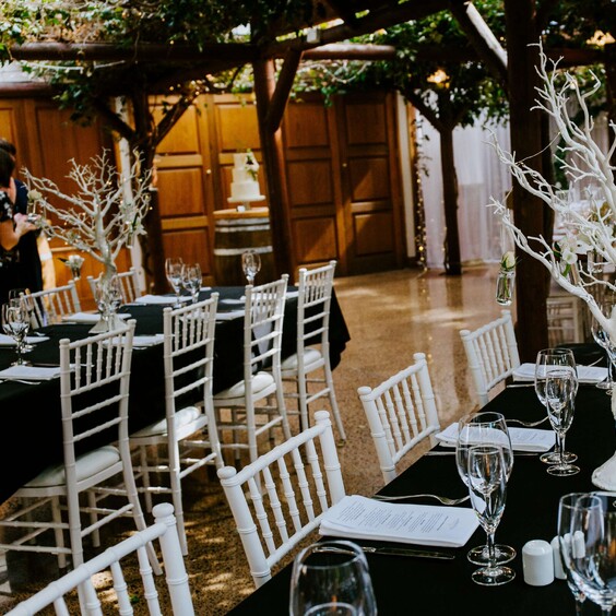 Markovina table set up