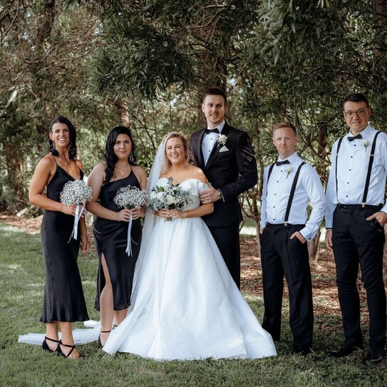 bride and groom, brides mates and groomsmen