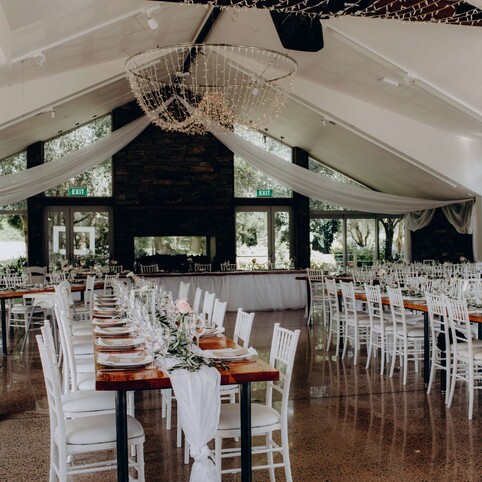 wedding table set up