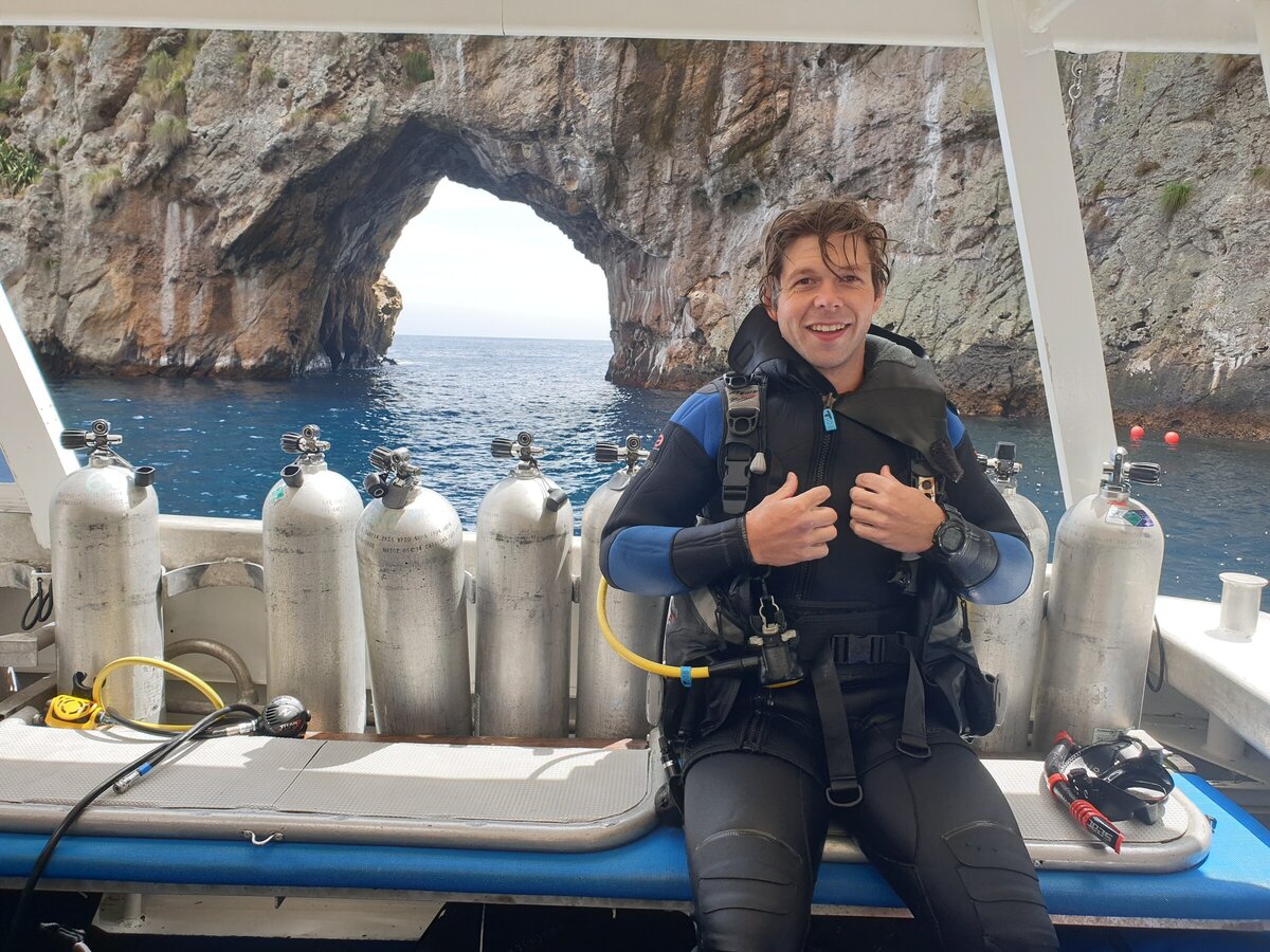 Dive Gear servicing and testing Dive Zone Bay of Islands