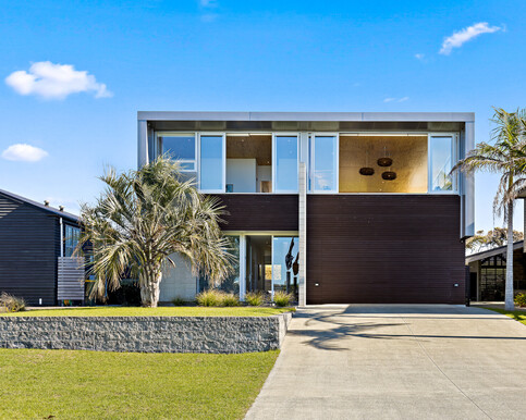 Dual views Concrete Masonry, Aluminium Cladding