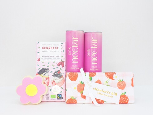 Pinkalicious Kynd Gift Box – NZ feminine gift box with pink-themed treats and accessories