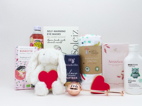 PREMIUM SELECTION FOR EVERY NEW MUM, FULL WITH NZ TREATS