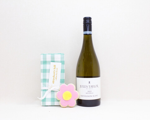 BEAUTIFUL NZ WINE AND NZ DESIGNED TEATOWEL