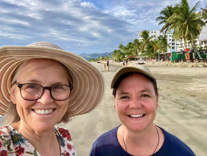 Our good friend Kathy came to visit with her grand daughter Serenity.