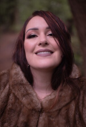 The Face Behind the Candles - Hi! Welcome!