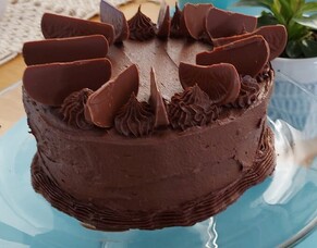 The BEST Gluten Free Chocolate Cake Recipe