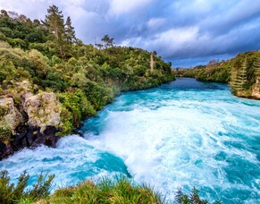 Discover Taupō &mdash; Lakes, Waterfalls &amp; Volcanic Landscapes