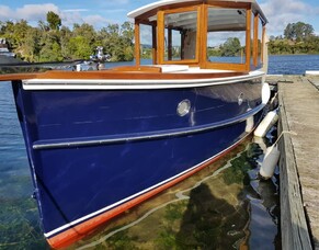 Lady Beth Turning Heads on the Lake