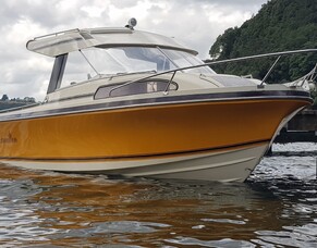 Lady Hamilton now on the Water!