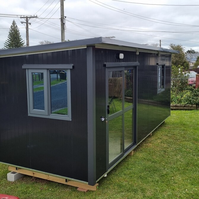 6m x 2.4m Black Cabin