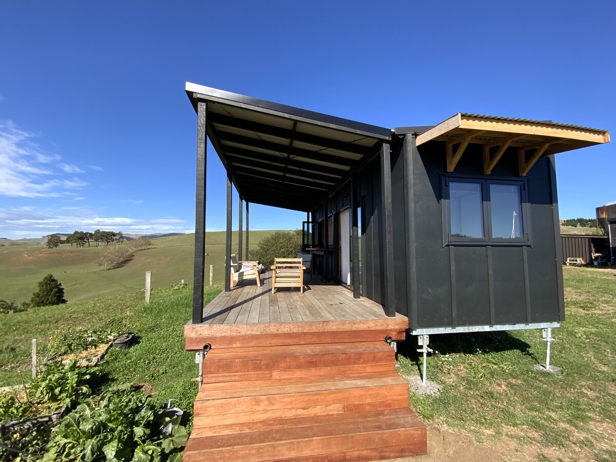 Deck Raglan Tiny Homes