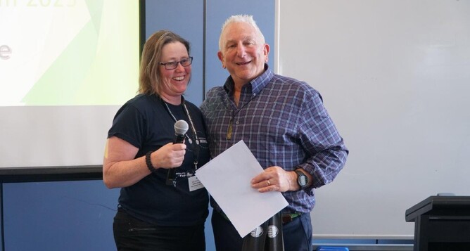 Photo of Steve Friedlander, Managing Director of AIL of New Zealand with RMTU representative