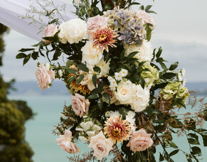 Creating Magical Moments on Waiheke Island - A and C&#039;s elopement