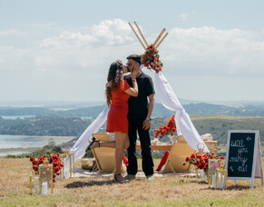 Priyesha and Deep&#039;s Waiheke Island proposal picnic | Indigo Waiheke