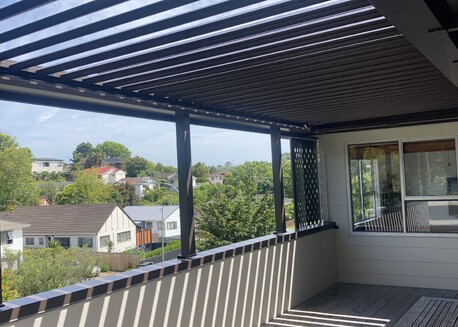 Browns Bay - Roof louvre and sliding screens