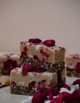 Peanut Butter & Raspberry Slice