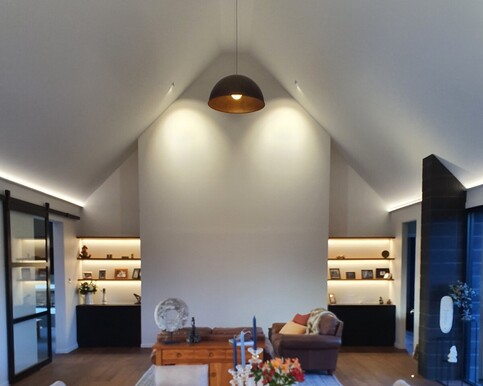 Indoor lighting electricians