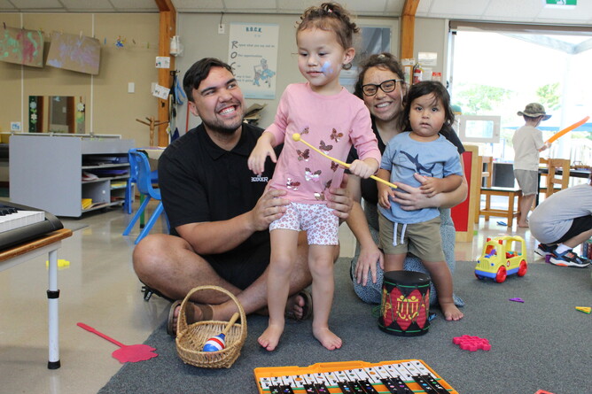 Sean Siakia, Elijah, Telena Tonihi and Bear.
