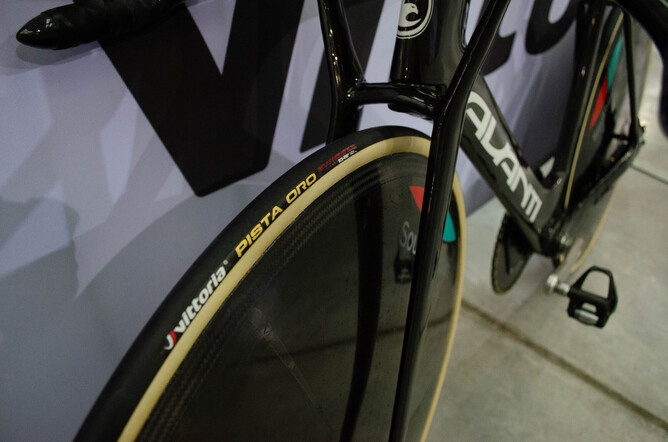 The New Track Tyre - Pista Oro | Cycle Sport New Zealand