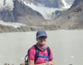 Simplify Your Life: Declutter, Travel Lighter, Live Freer