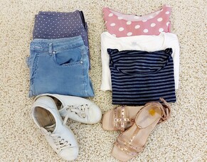 4 easy rules to pack the best travel shoes for your travel capsule wardrobe.