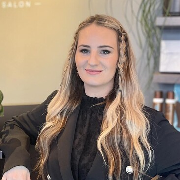 Kelly Combrinck, Loulous Day Spa Co-ordinator