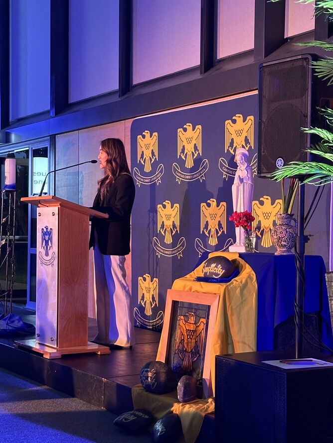 Janey at Saint Johns College Leavers Dinner delivering a keynote to the Year 13s