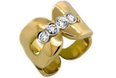 Four stone dress ring round brilliants