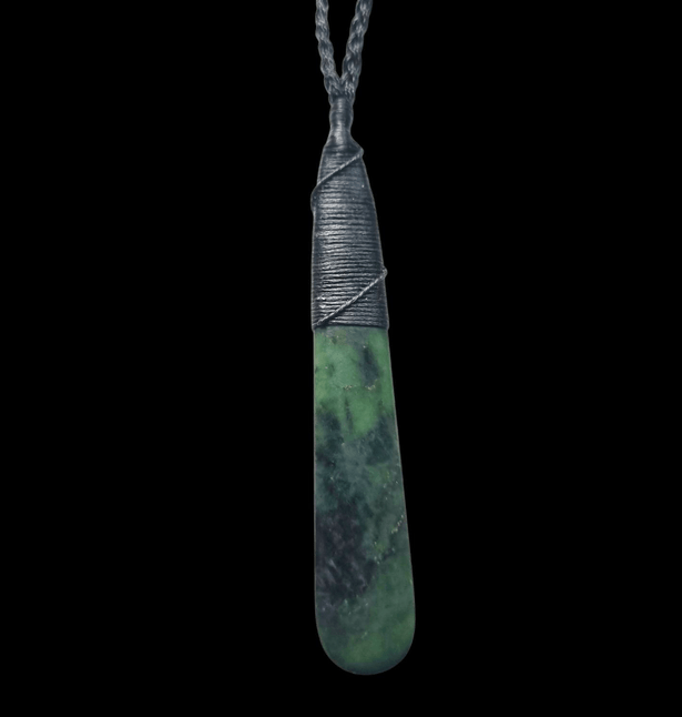  Genuine Hand Carved NZ Greenstone Pounamu Drop Pendant